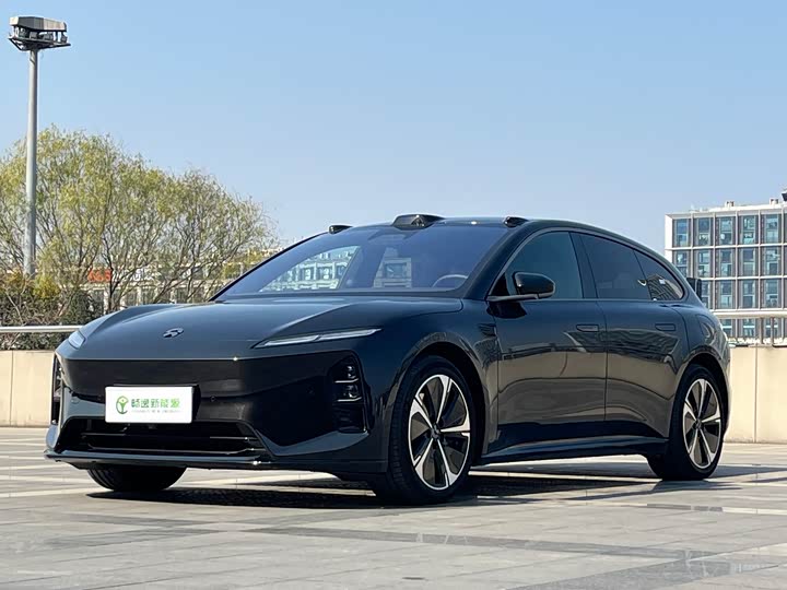 Фото 1 - Nio ET5T