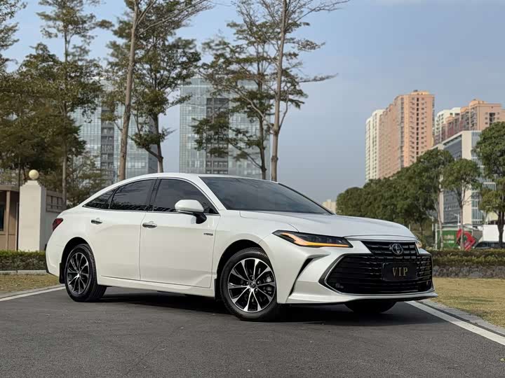 Фото 3 - Toyota Avalon