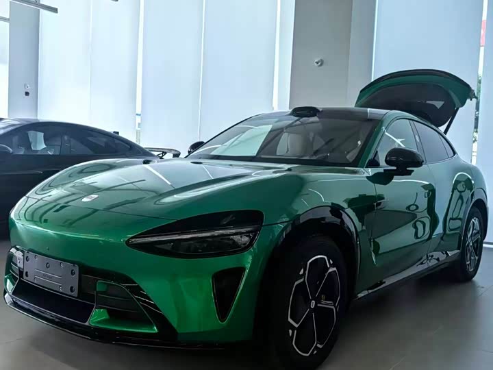 Фото 1 - Xiaomi YU7