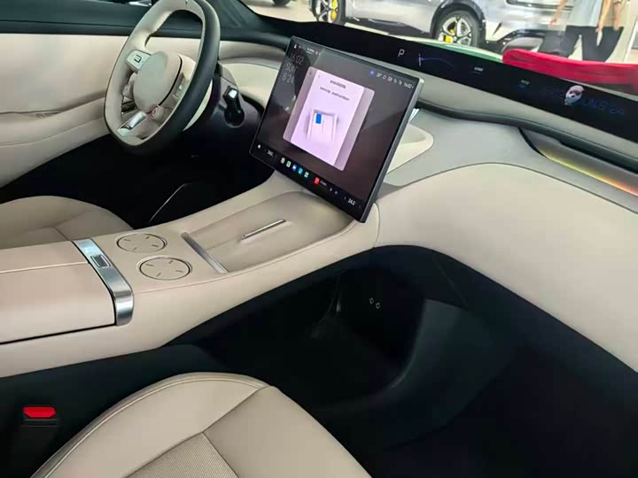 Фото 4 - Xiaomi YU7