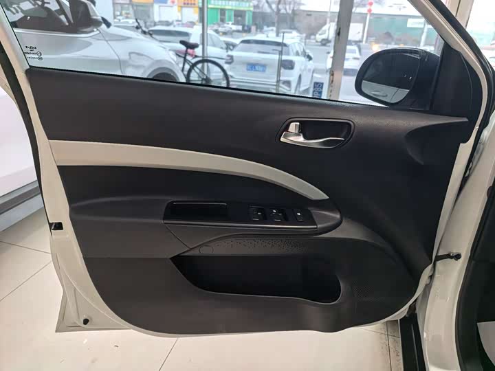 Фото 7 - Kia KX1