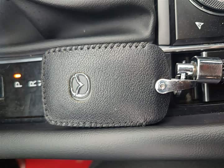 Фото 9 - Mazda 3 (Axela)