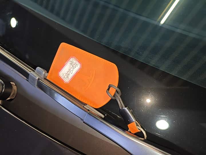 Фото 9 - Tesla Model 3