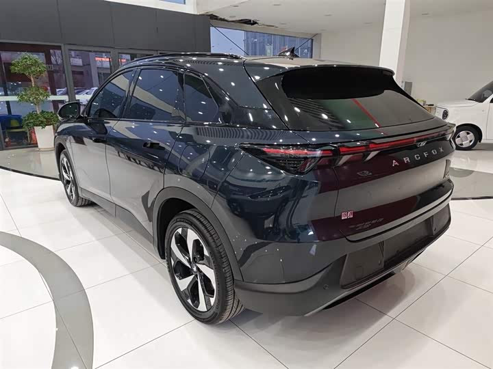 Фото 5 - BAIC Arcfox Alpha T5