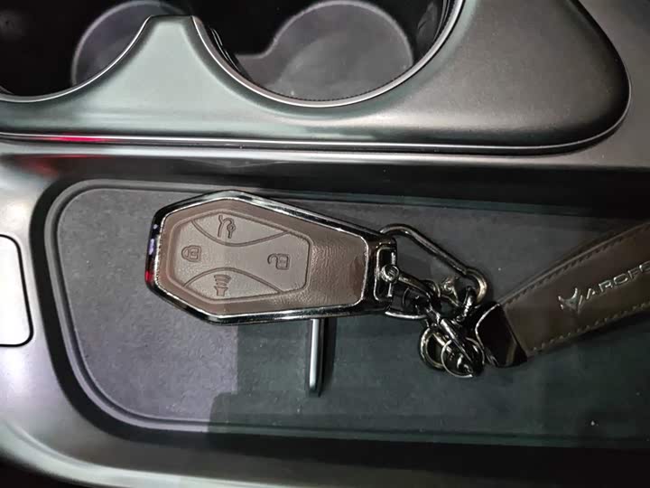 Фото 9 - BAIC Arcfox Alpha T5