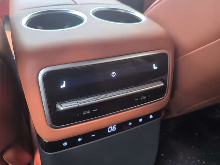 Фото 6 - LiXiang L9