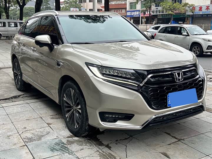 Фото 2 - Honda UR-V