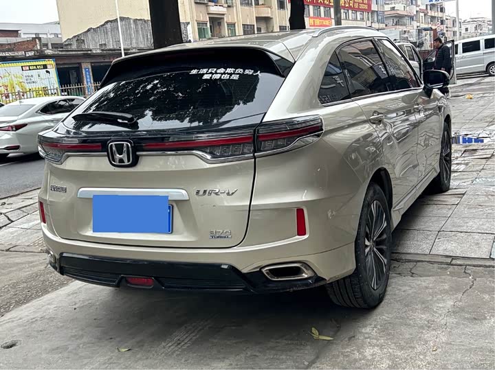 Фото 3 - Honda UR-V