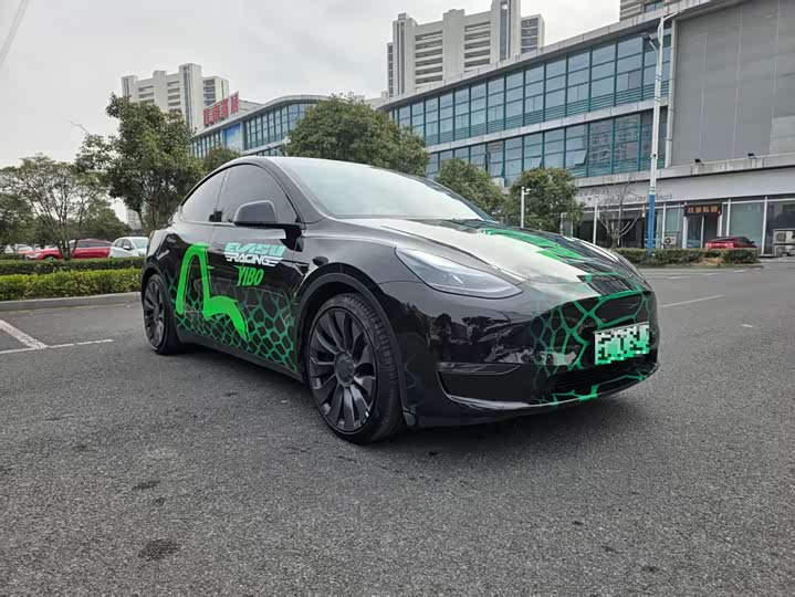 Фото 2 - Tesla Model Y