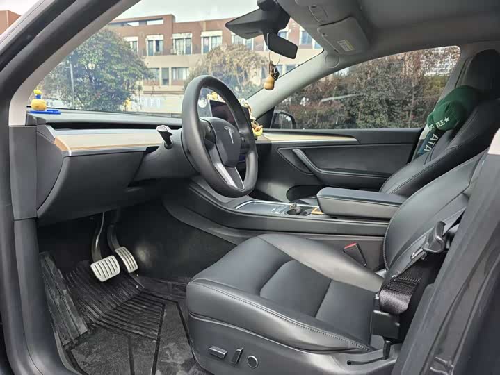 Фото 3 - Tesla Model Y