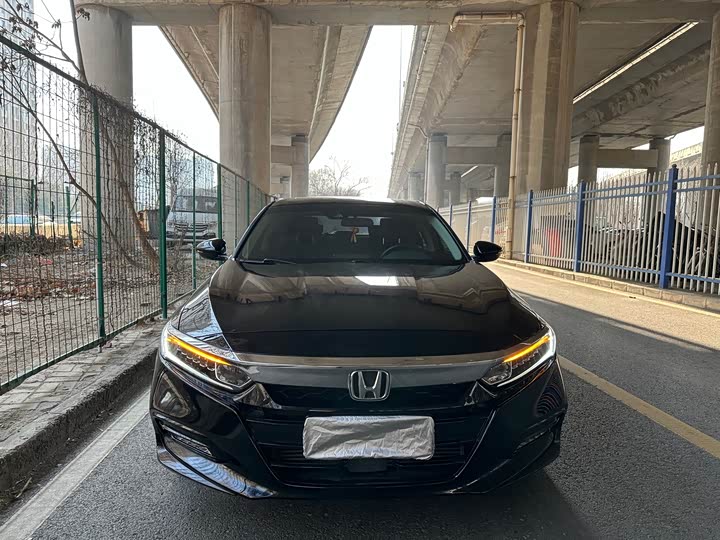 Фото 2 - Honda Accord