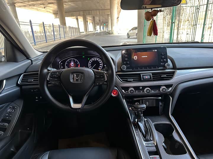 Фото 6 - Honda Accord