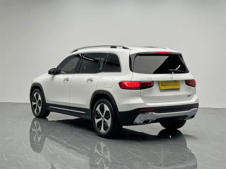 Фото 4 - Mercedes-Benz GLB-Class