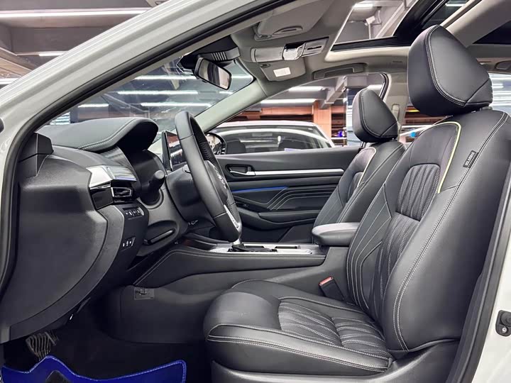 Фото 9 - Nissan Teana