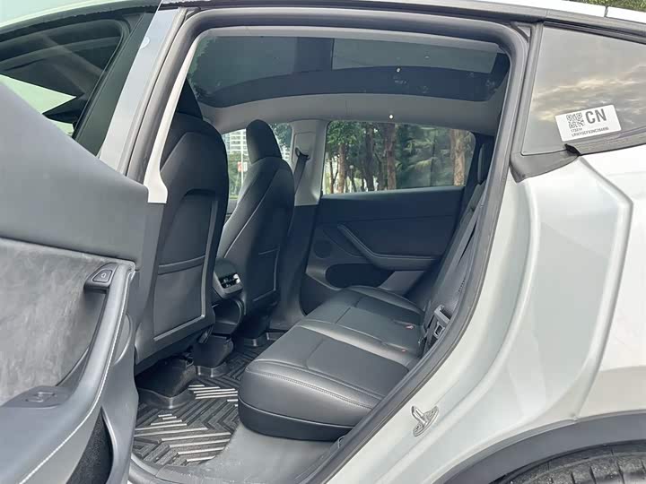 Фото 4 - Tesla Model Y