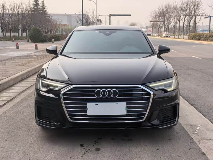 Фото 2 - Audi A6L