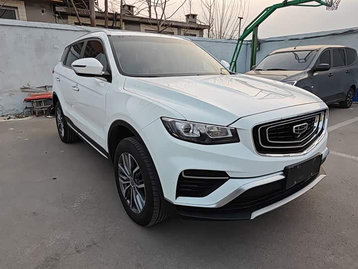 Фото 4 - Geely Atlas