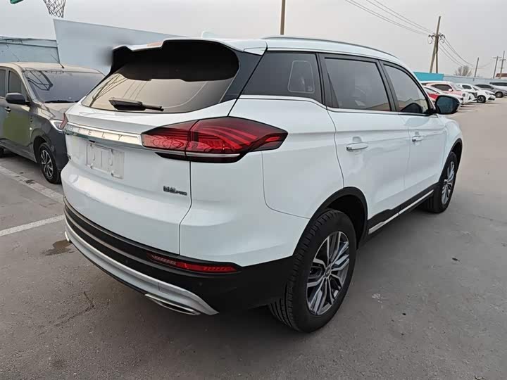 Фото 7 - Geely Atlas