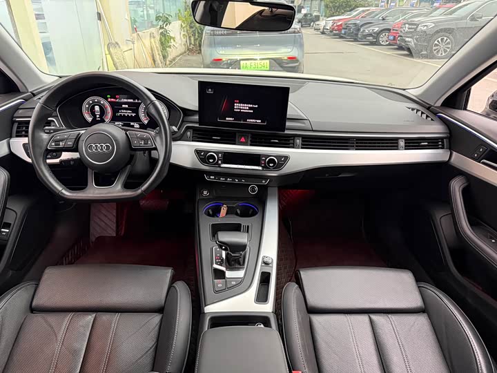 Фото 4 - Audi A4L