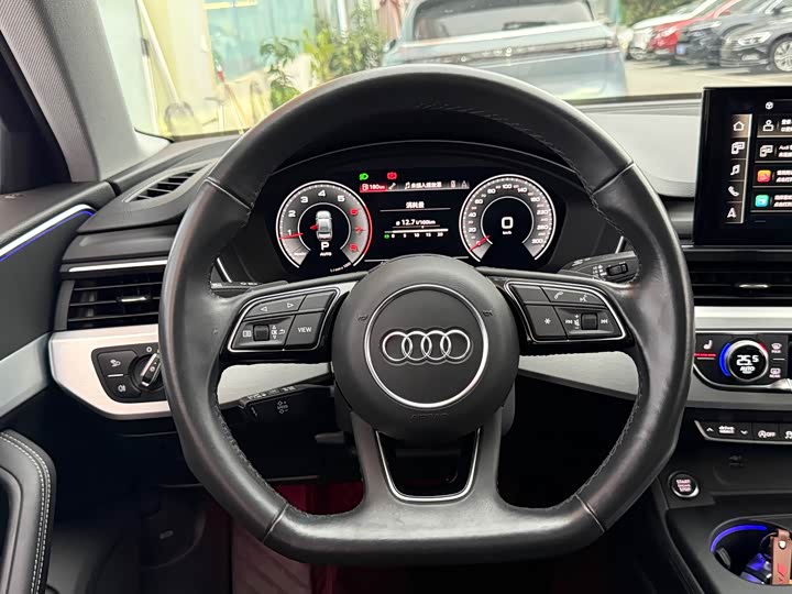 Фото 7 - Audi A4L
