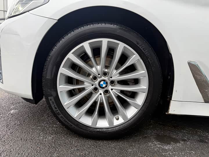 Фото 9 - BMW 5 Series
