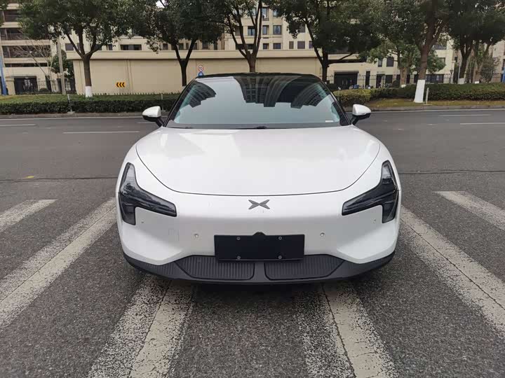 Фото 2 - XPeng Mona M03