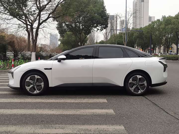 Фото 5 - XPeng Mona M03