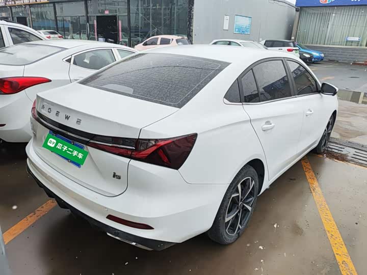 Фото 7 - Roewe i5