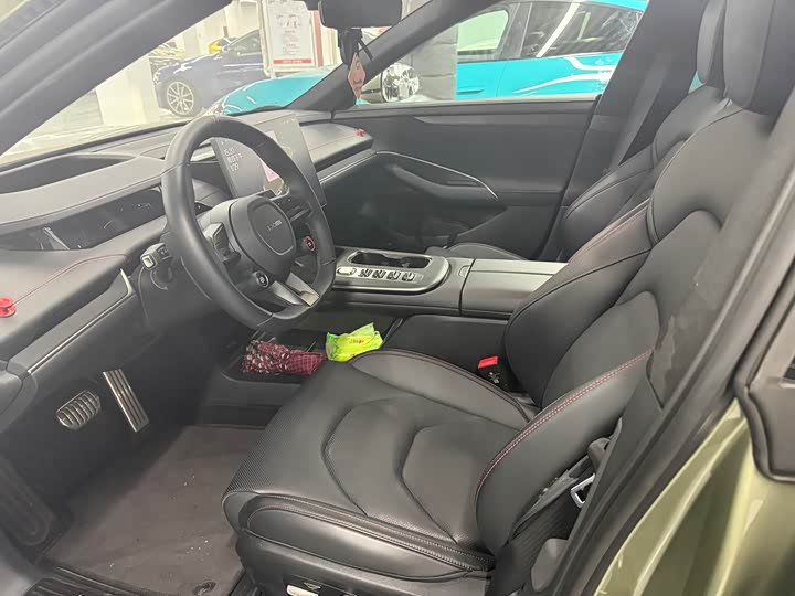 Фото 4 - Xiaomi SU7