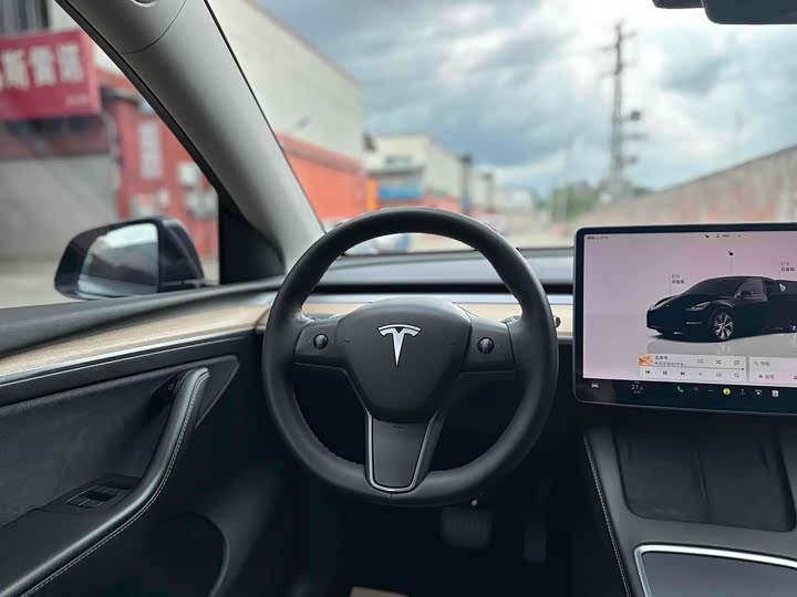 Фото 8 - Tesla Model Y