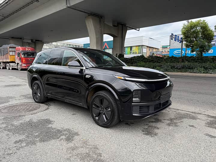 Фото 2 - LiXiang L8