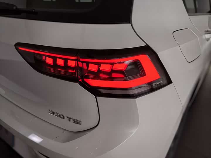 Фото 6 - Volkswagen Golf