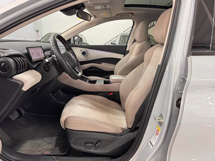 Фото 8 - BYD Yuan Plus