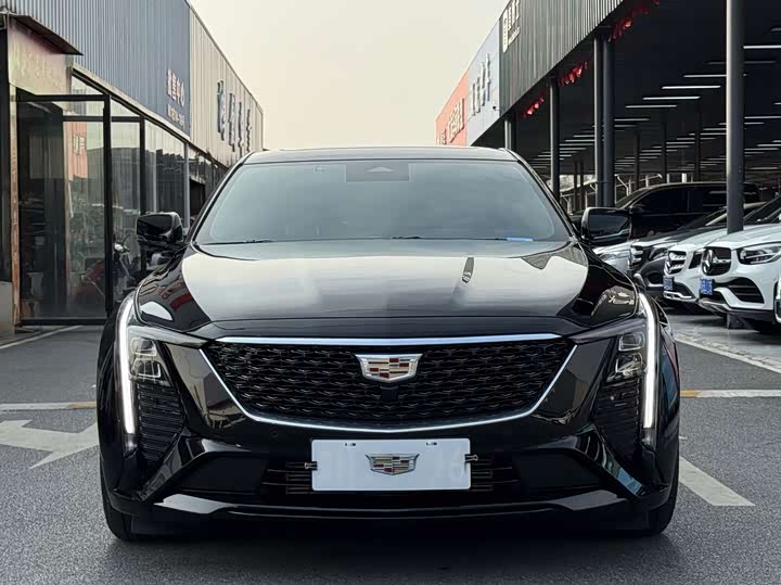 Фото 2 - Cadillac CT5