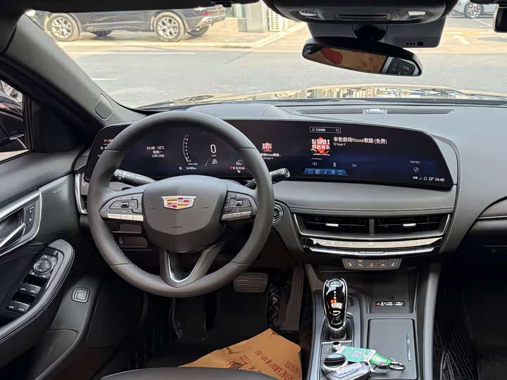 Фото 8 - Cadillac CT5