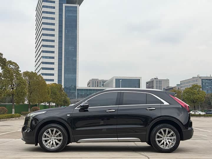 Фото 4 - Cadillac XT4
