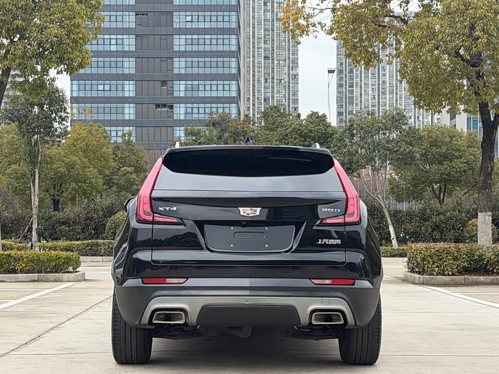 Фото 7 - Cadillac XT4