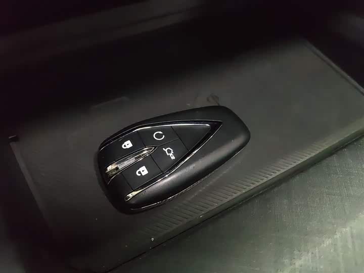 Фото 9 - Changan UNI-V