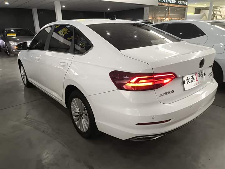 Фото 5 - Volkswagen Lavida