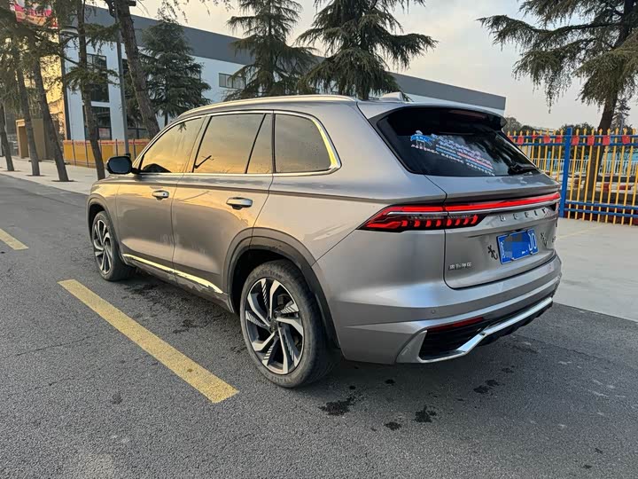 Фото 9 - Geely Monjaro