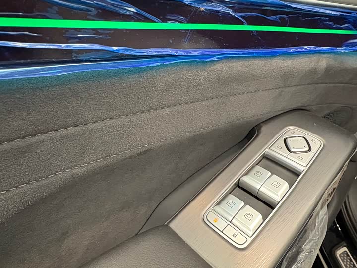 Фото 9 - Hongqi H9