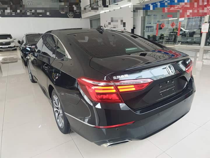 Фото 5 - Honda Inspire