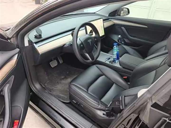 Фото 7 - Tesla Model 3