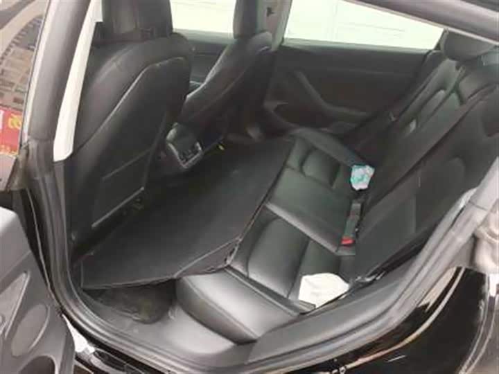 Фото 8 - Tesla Model 3