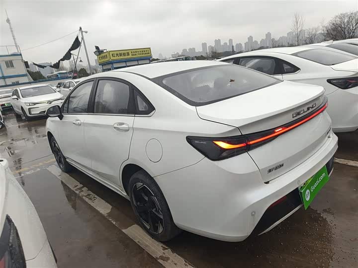 Фото 5 - Beijing EU5 Plus