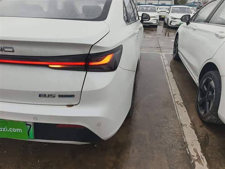 Фото 8 - Beijing EU5 Plus