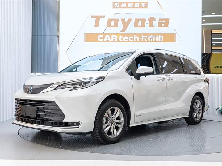 Фото 1 - Toyota Sienna