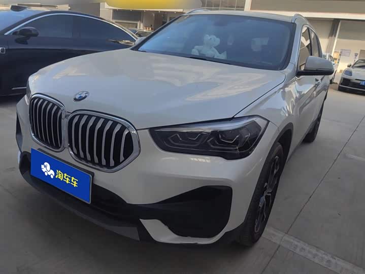 Фото 2 - BMW X1