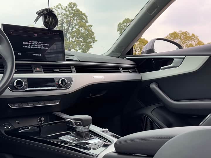 Фото 9 - Audi A5