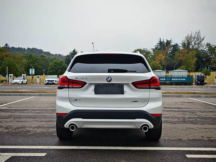 Фото 6 - BMW X1